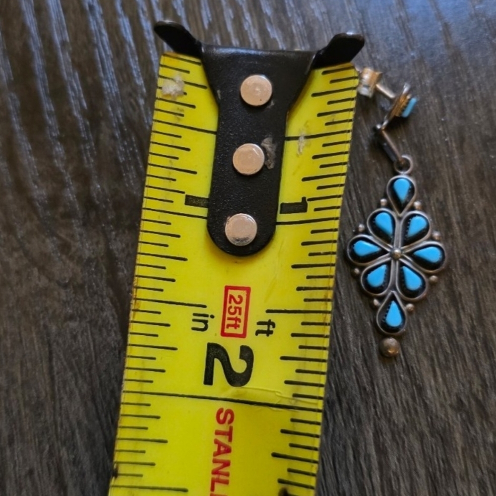 Native American 925 Silver Zuni Signed Turquoise Silver Floral Earrings - Picture 5 of 7